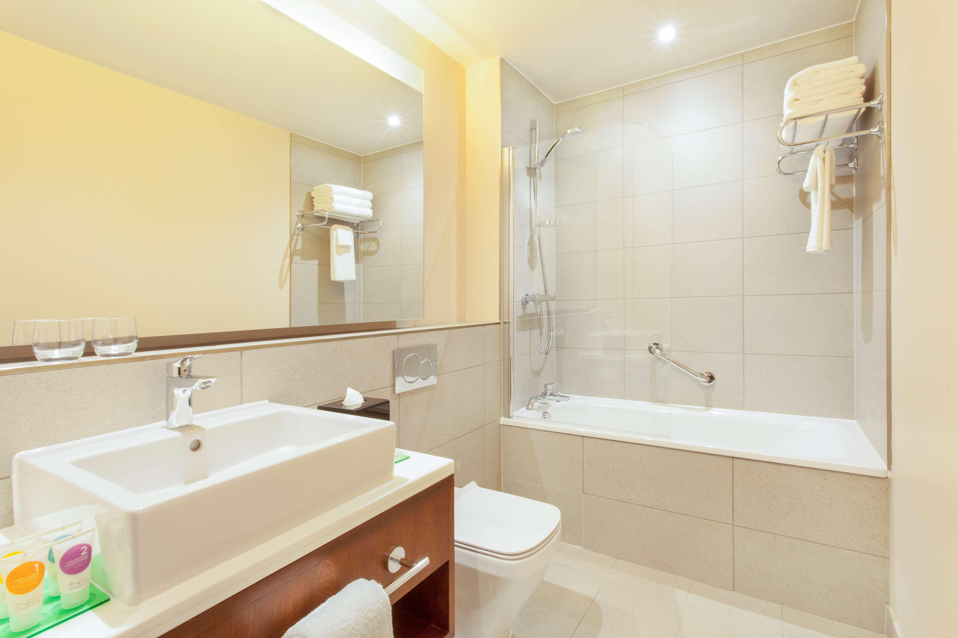 Hyatt Place West London Hayes Hillingdon Eksteriør billede
